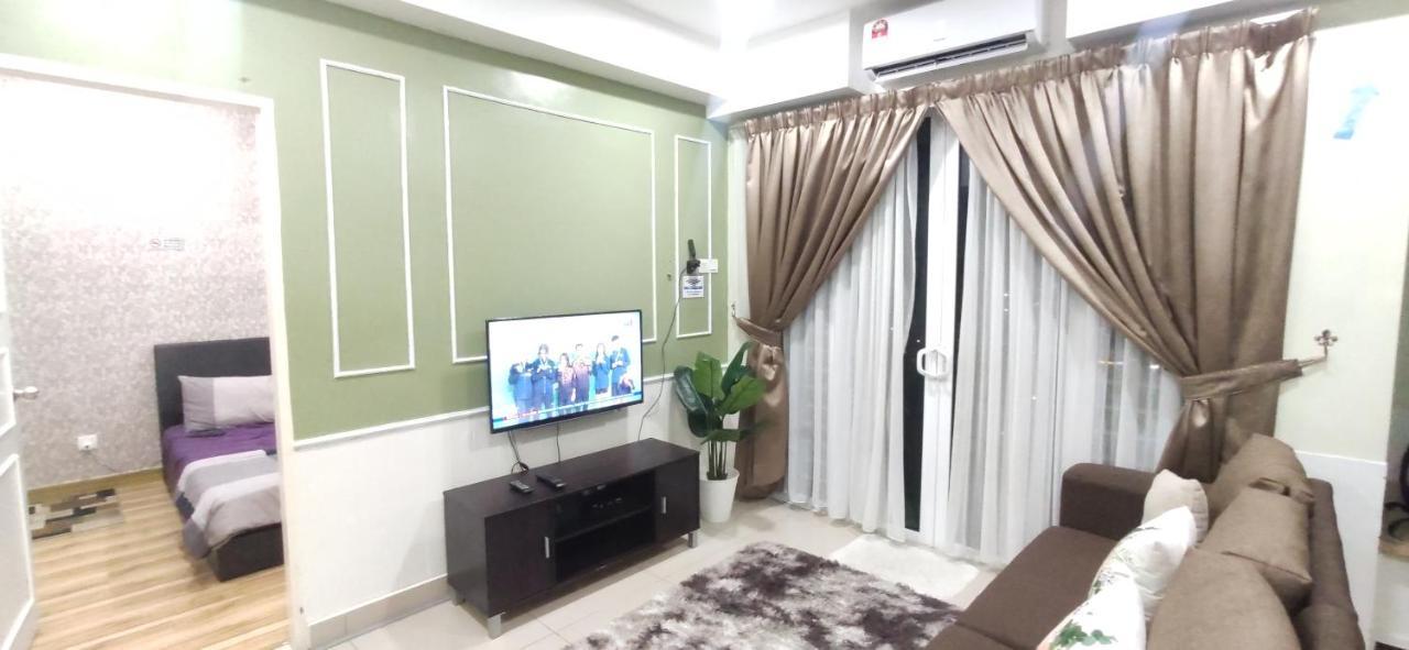Dperdana -Dinies Pool,Wifi, Centre Of Kota Bharu, 4-5 Pax Apartman Kültér fotó