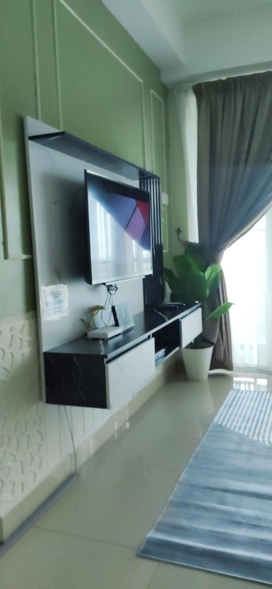 Dperdana -Dinies Pool,Wifi, Centre Of Kota Bharu, 4-5 Pax Apartman Kültér fotó