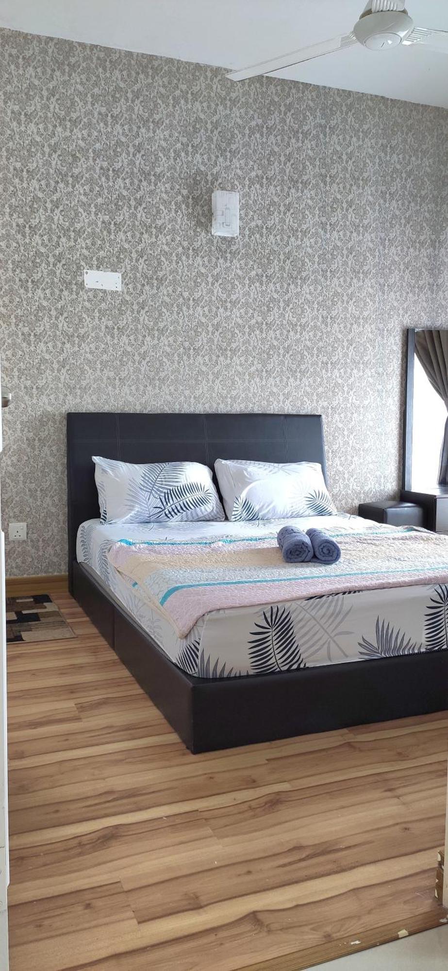 Dperdana -Dinies Pool,Wifi, Centre Of Kota Bharu, 4-5 Pax Apartman Kültér fotó