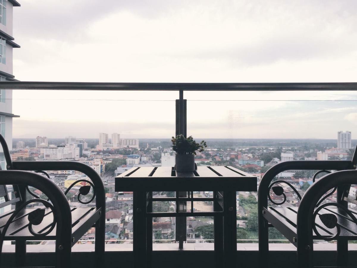 Dperdana -Dinies Pool,Wifi, Centre Of Kota Bharu, 4-5 Pax Apartman Kültér fotó