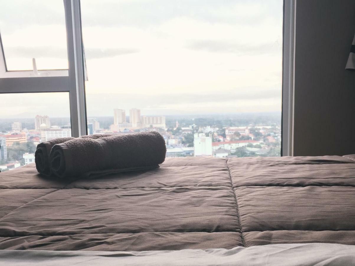Dperdana -Dinies Pool,Wifi, Centre Of Kota Bharu, 4-5 Pax Apartman Kültér fotó