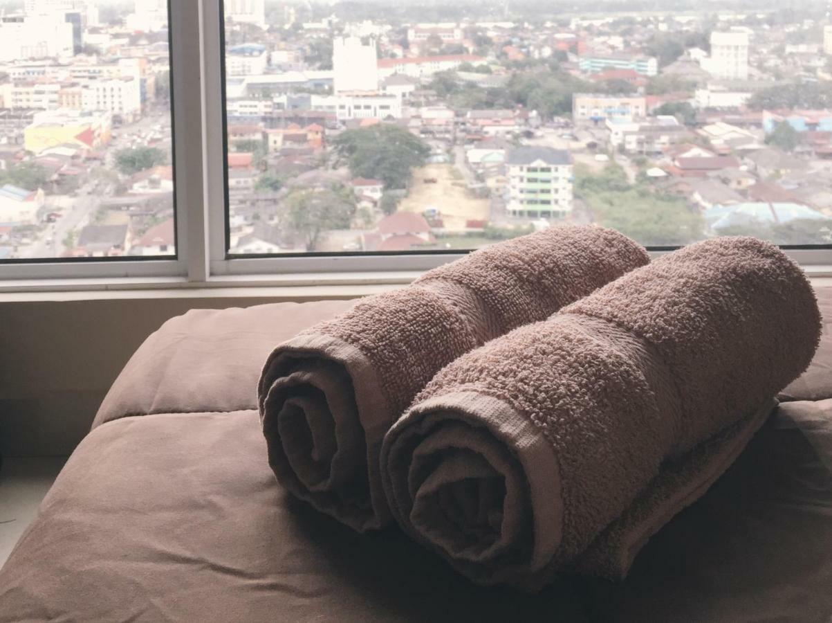 Dperdana -Dinies Pool,Wifi, Centre Of Kota Bharu, 4-5 Pax Apartman Kültér fotó
